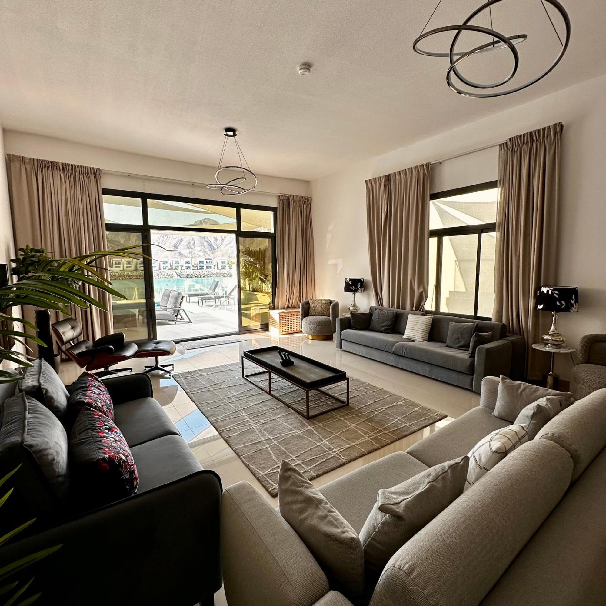 Al Dana Sea View Villa Fujairah Ngoại thất bức ảnh